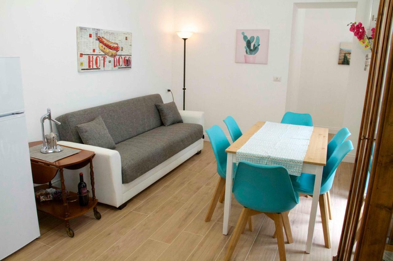 Casa Fabiana Apartment เนเปิลส์ ภายนอก รูปภาพ
