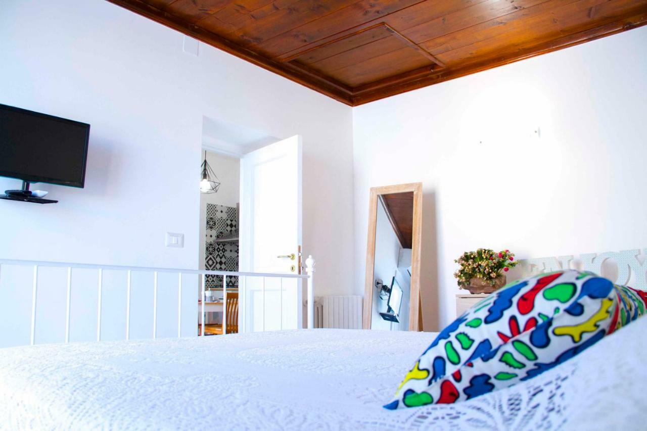 Casa Fabiana Apartment เนเปิลส์ ภายนอก รูปภาพ