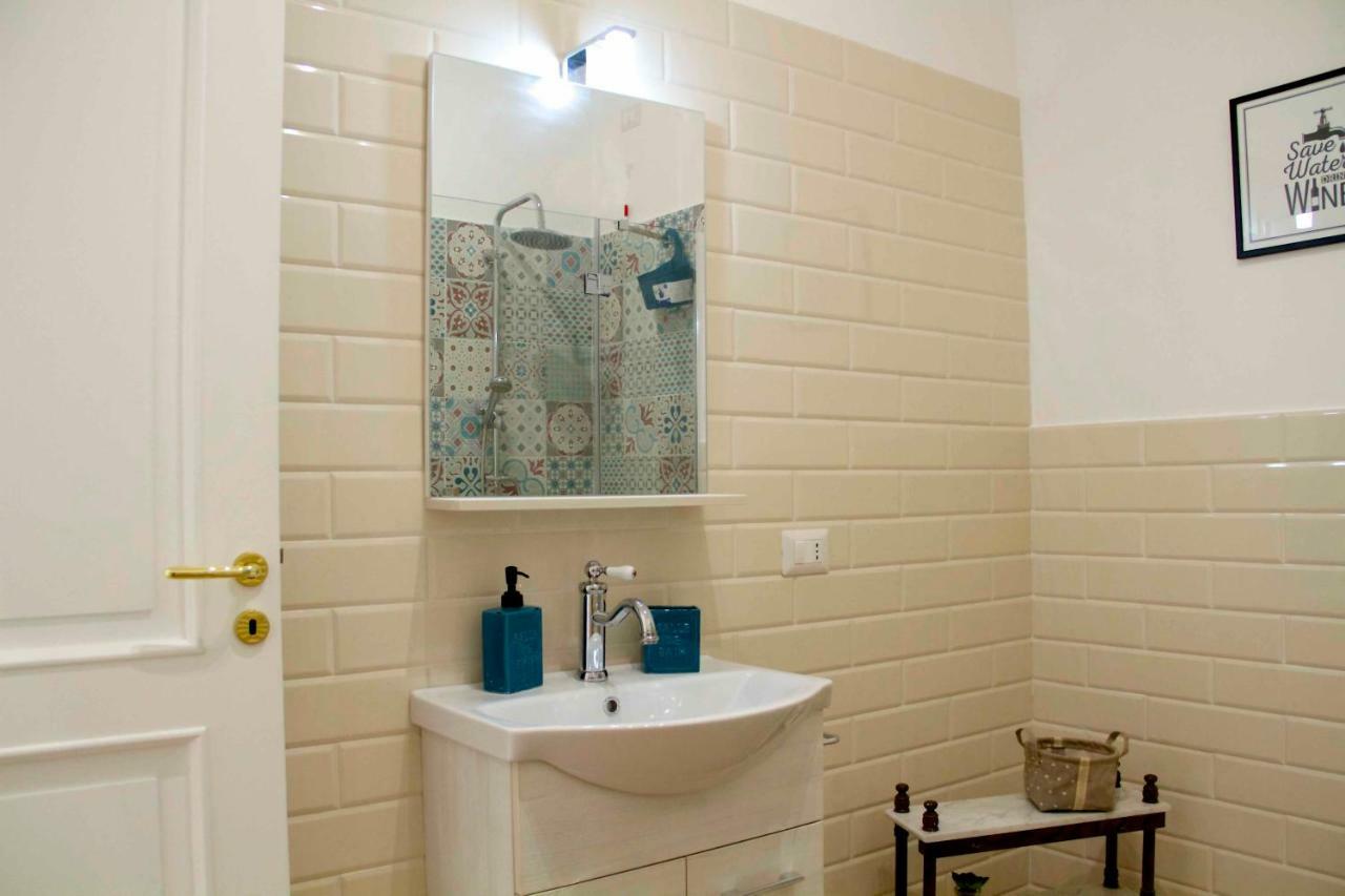 Casa Fabiana Apartment เนเปิลส์ ภายนอก รูปภาพ