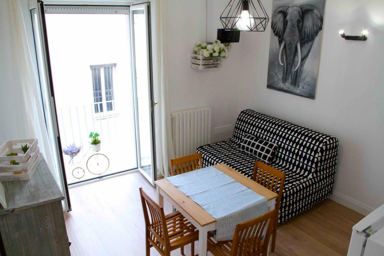Casa Fabiana Apartment เนเปิลส์ ภายนอก รูปภาพ