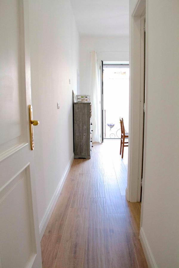 Casa Fabiana Apartment เนเปิลส์ ภายนอก รูปภาพ